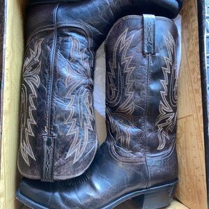 Lucchese Dark Brown Leather Western Cowboy Boots with Contrast Stitching
